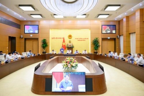 Phó Chủ tịch Quốc hội Nguyễn Đức Hải điều hành phiên họp