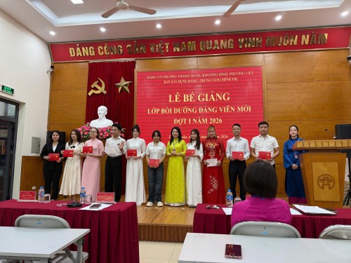 Bế giảng lớp Đảng viên mới  1