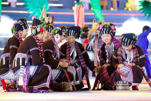 Đưa văn hóa các dân tộc thiểu số thành nguồn lực phát triển bền vững