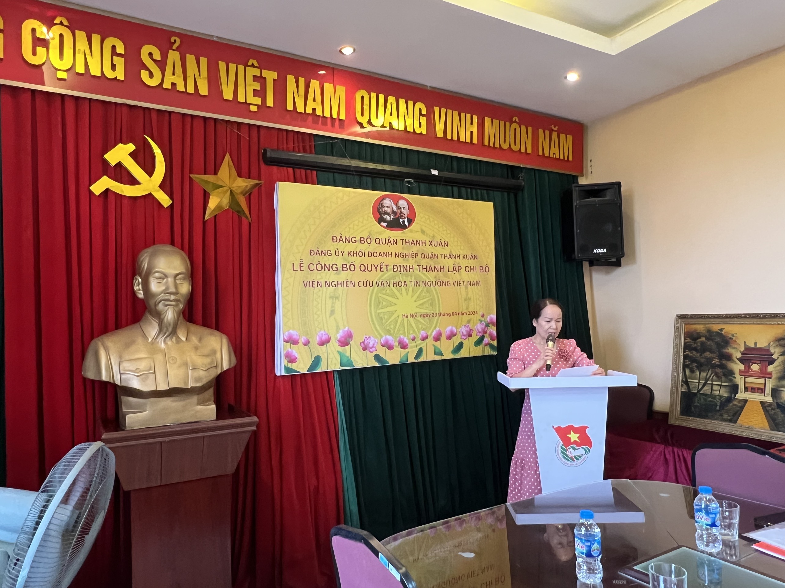 Đồng chí Ngô Thanh Thủy - Bi thư chi bộ, Phó Viện trưởng thường trực