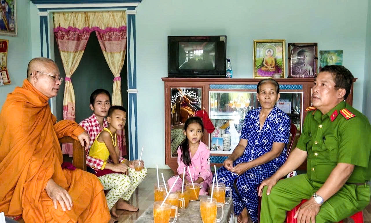 Từ năm 2014 Hòa thượng Tăng Sa Vong phối hợp với Công an xã thành lập mô hình 'Câu lạc bộ tích cực trong đồng bào Khmer' và đã phát huy hiệu quả tích cực