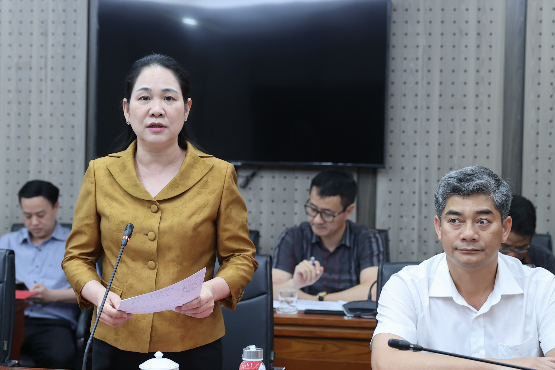 Thứ trưởng bộ dân tộc và tôn giáo Nông Thị Hà