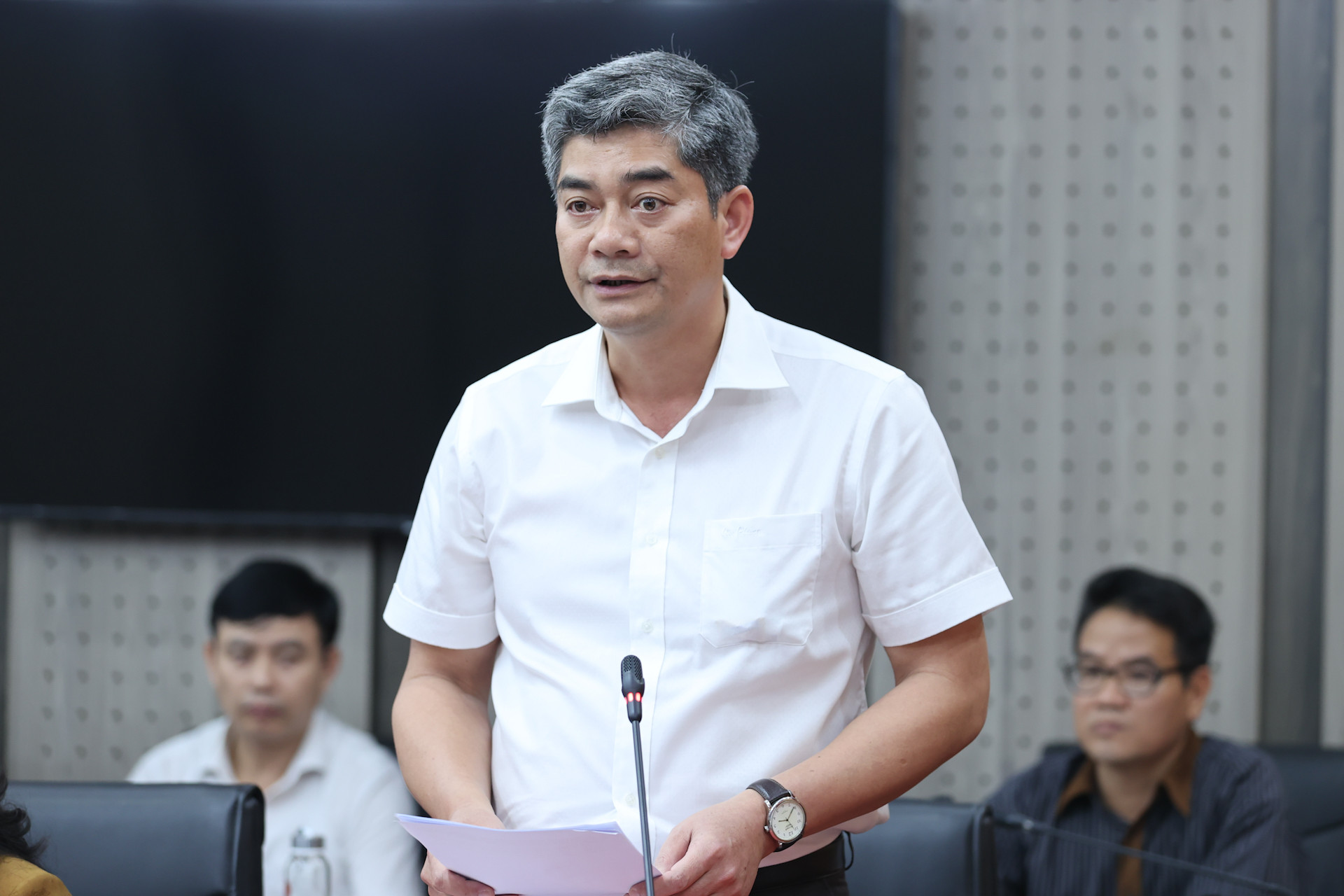 Thứ trưởng bộ dân tộc và tôn giáo